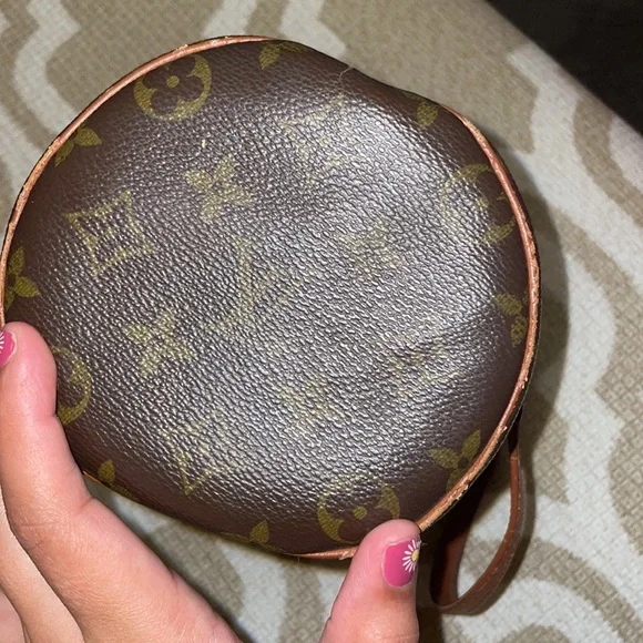 Louis Vuitton papillon 26